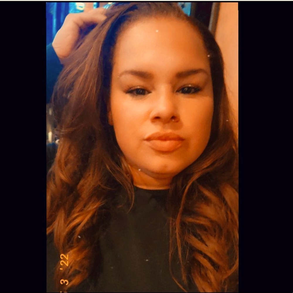 Meet your Posher, Ebony